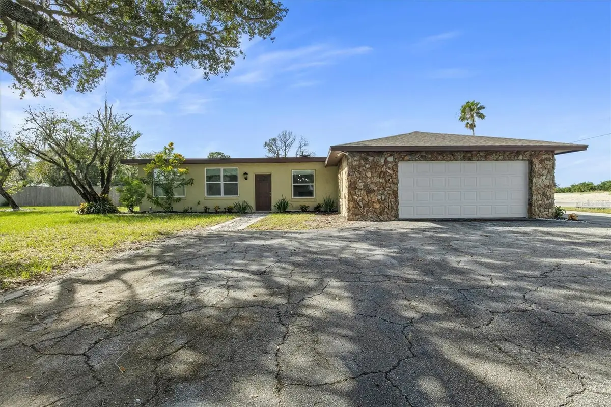 8812 Oakwood Drive, Lake Wales, FL 33898 - #1