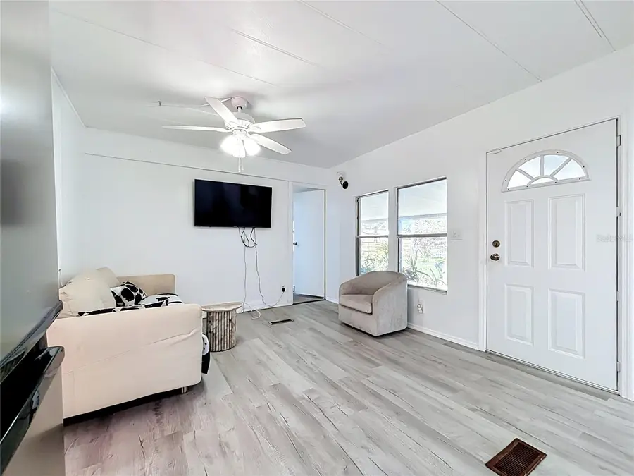 1726 Flint Drive, Auburndale, FL 33823 - #2