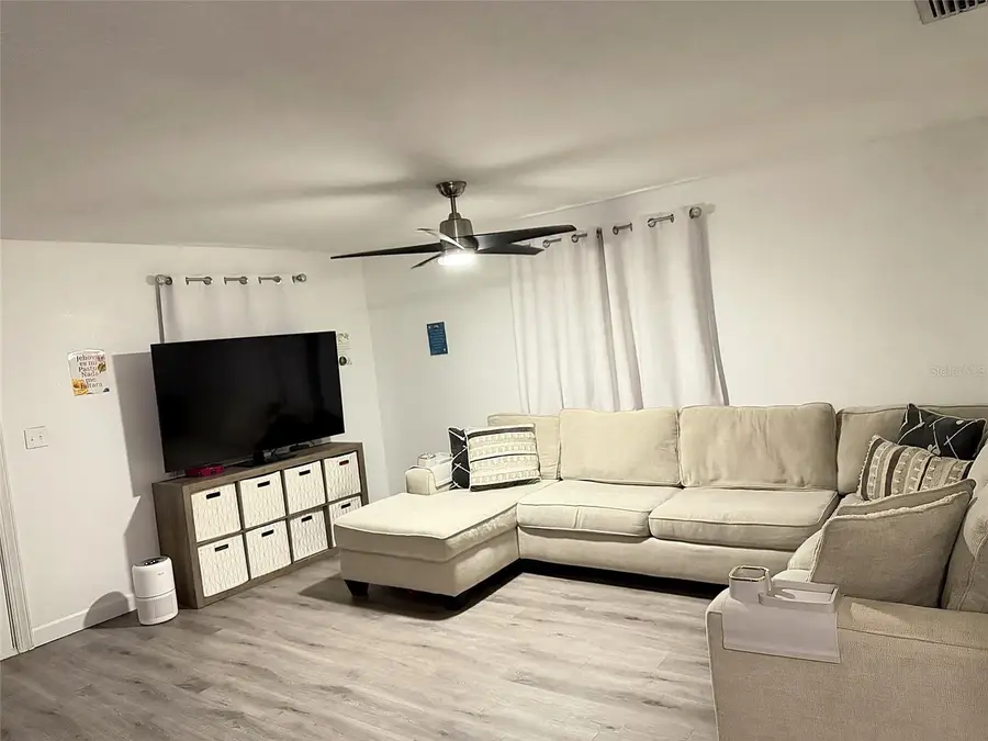 305 W Wellington Dr, Lakeland, FL 33813 - #3