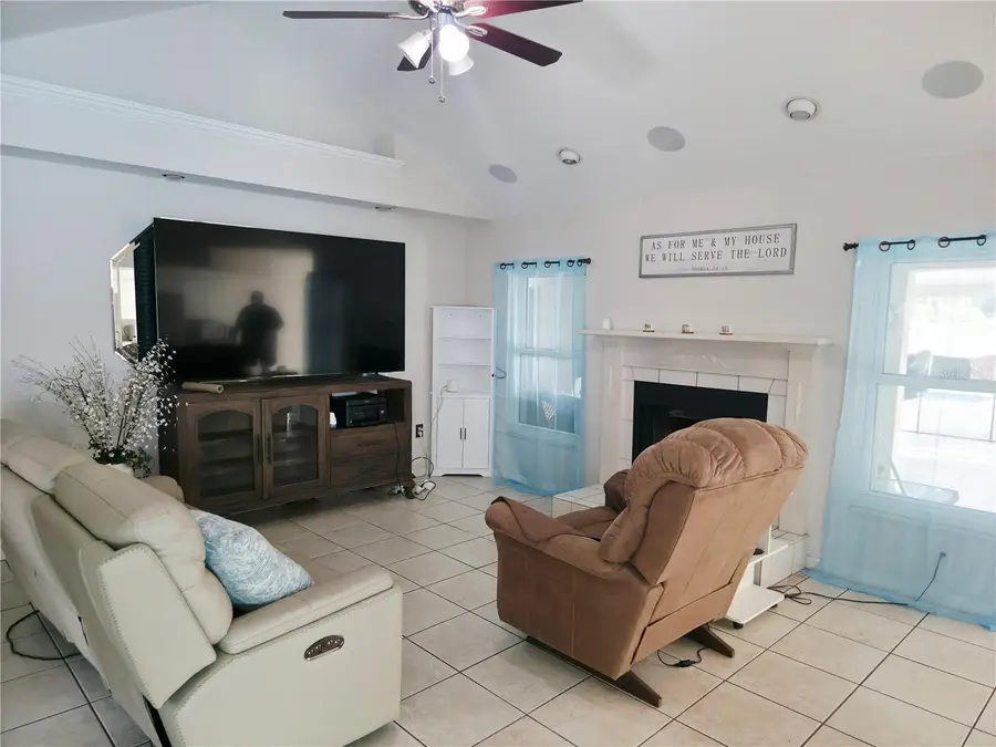 2147 Glen Heights Place, Lakeland, FL 33813 - #3