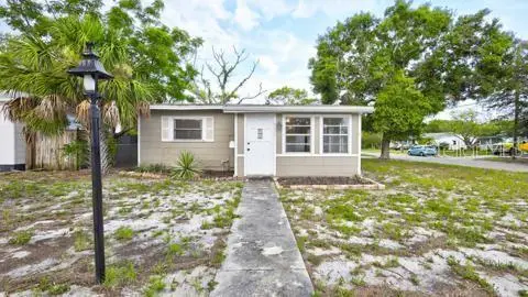 6494 3rd Avenue S, Saint Petersburg, FL 33707 - Image #3