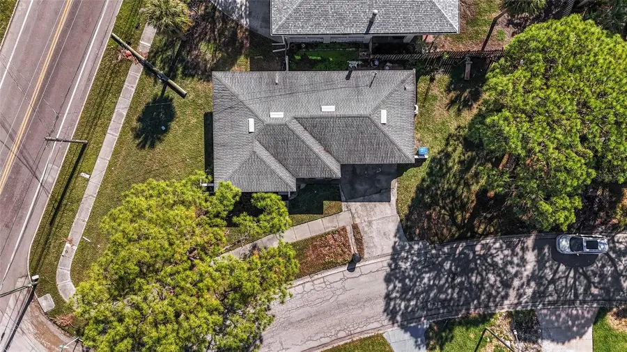 4666 Helena Street Ne, Saint Petersburg, FL 33703 - Image #2