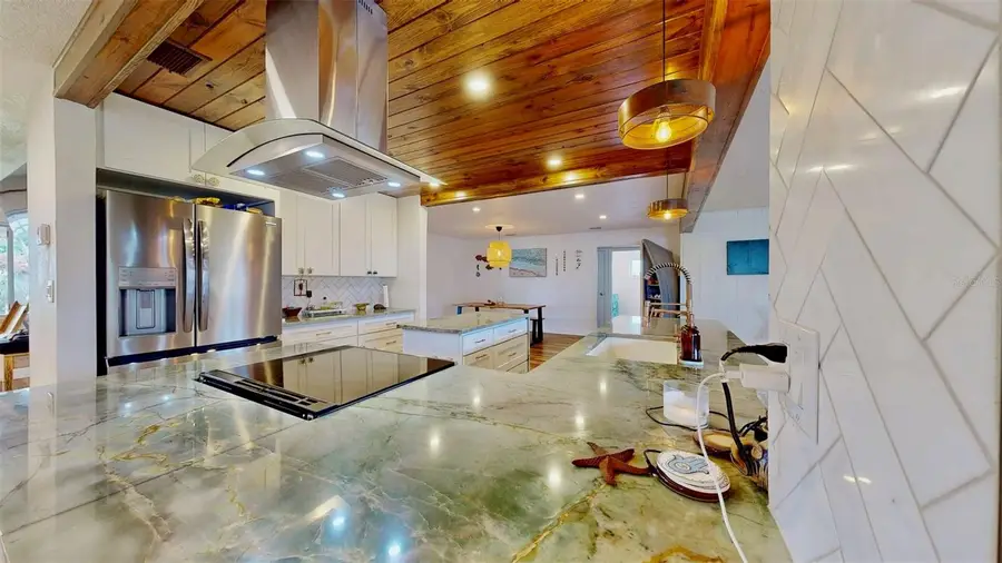 6780 14th Way S, Saint Petersburg, FL 33705 - Image #3