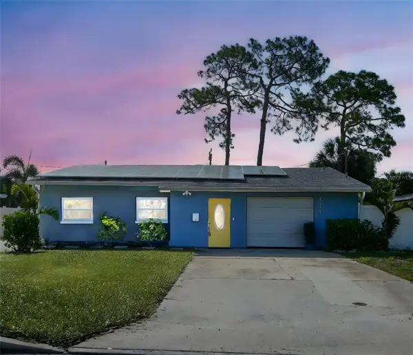 4511 Huntington Street Ne, ST PETERSBURG, FL 33703