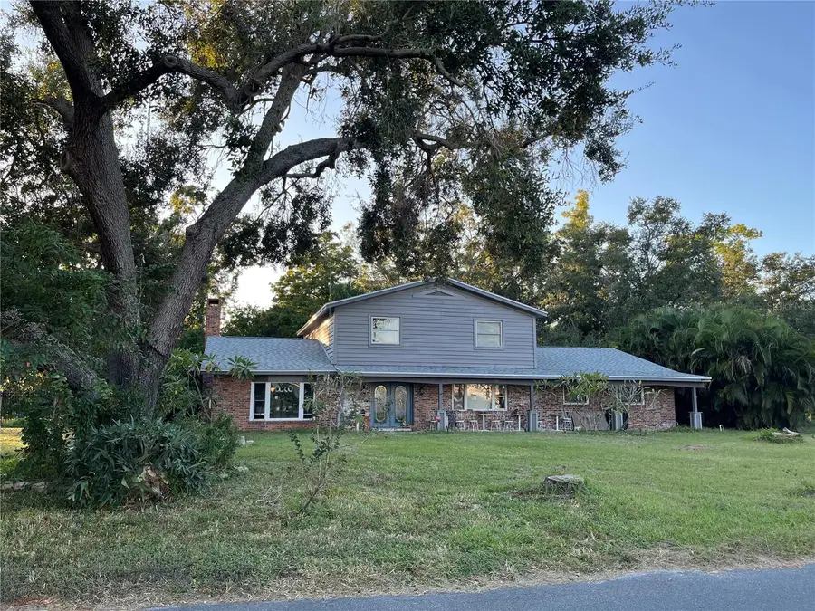 10596 Nina Street, Seminole, FL 33778 - Image #2