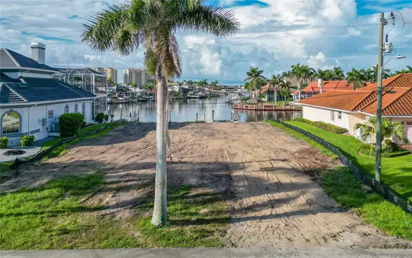 5620 SW 14th Place, CAPE CORAL, FL 33914