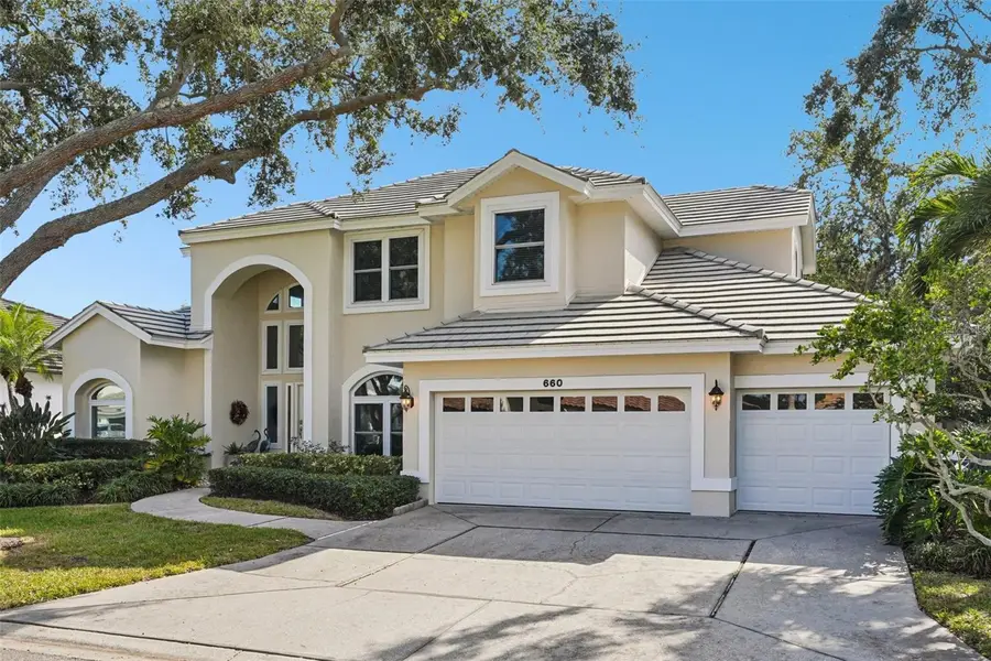 660 Bay Laurel Court Ne, Saint Petersburg, FL 33703 - Image #2