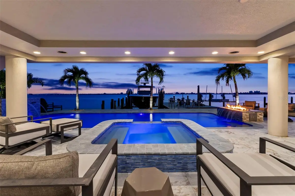 5907 Bayview Circle S, Gulfport, FL 33707 - Image #1