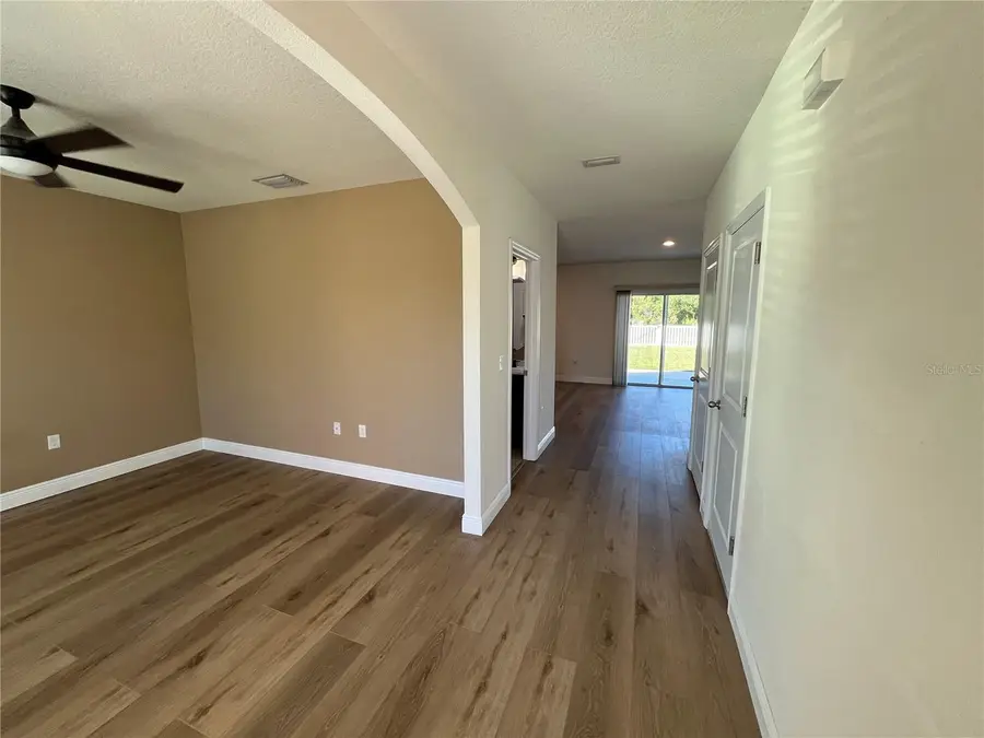 8212 Bilston Village Lane, Gibsonton, FL 33534 - Image #3