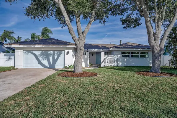 1695 Clearwater Harbor Drive, LARGO, FL 33770