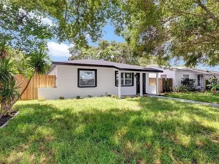 2450 40th Avenue N, Saint Petersburg, FL 33714 - Image #1