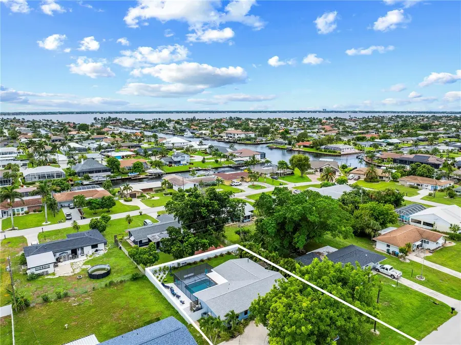 2705 SE 18th Place, Cape Coral, FL 33904 - Image #2