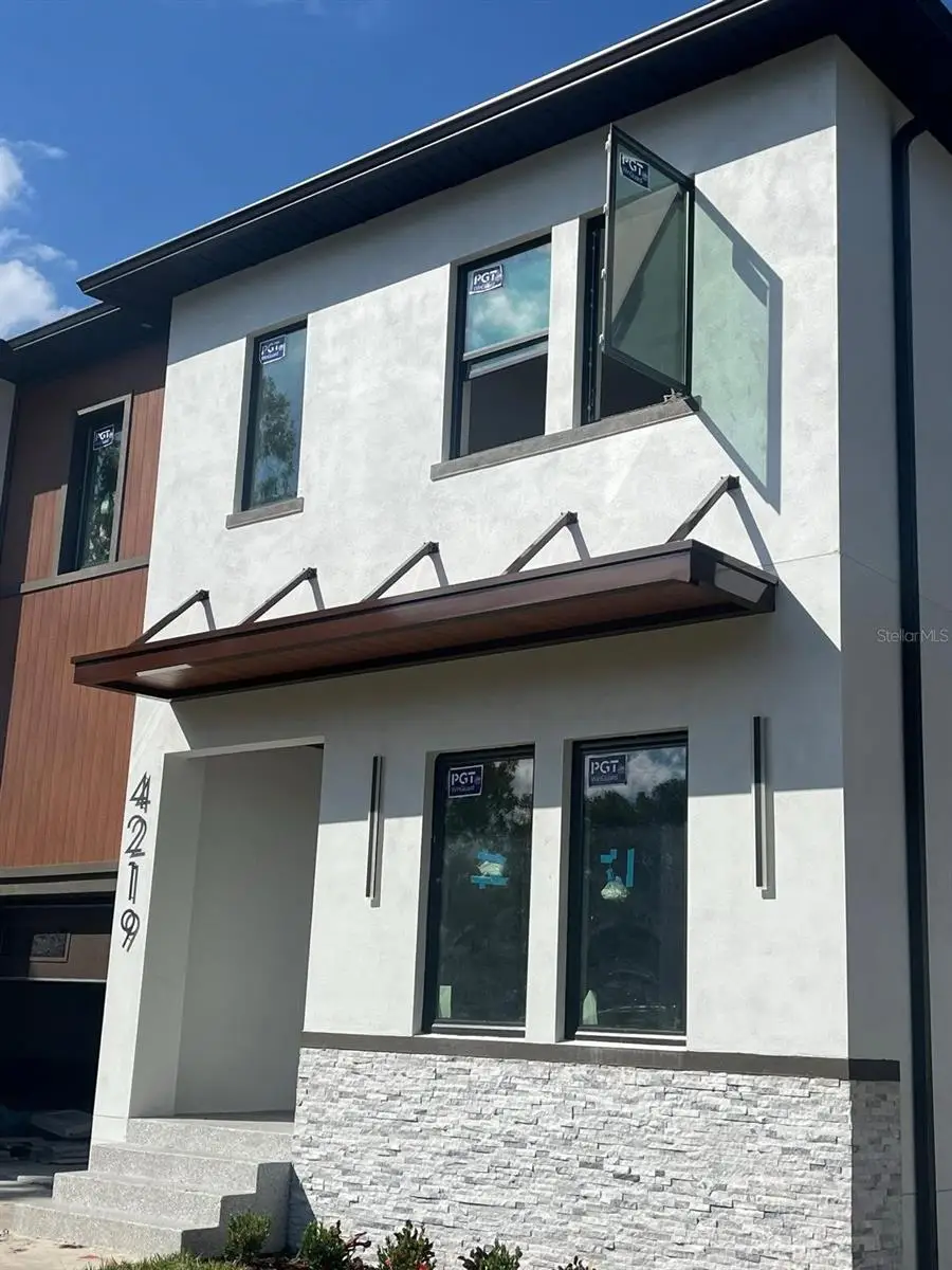 4219 W Bay View Avenue, Tampa, FL 33611 - Image #3