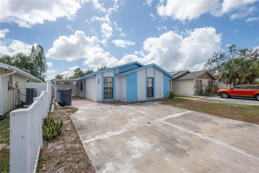 9120 Sandcroft Court, Tampa, FL 33615 - Image #3