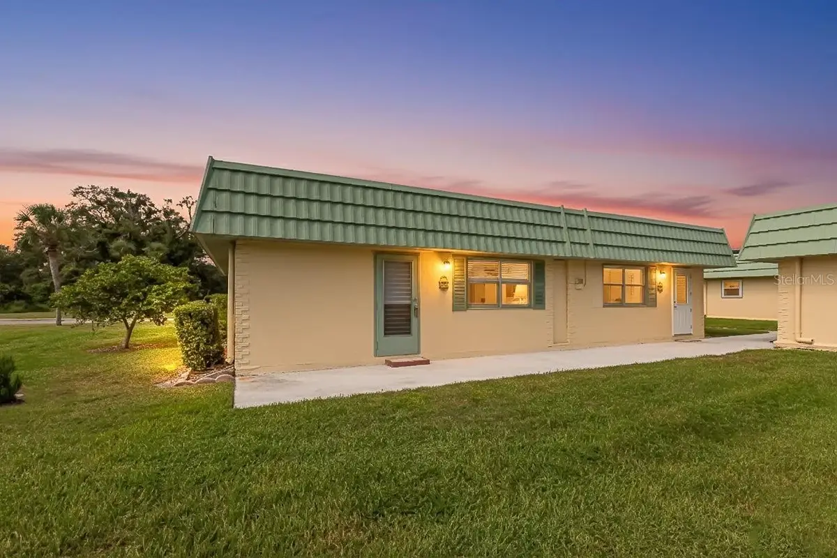 102 Cambridge Trail #217, Sun City Center, FL 33573 - Image #1