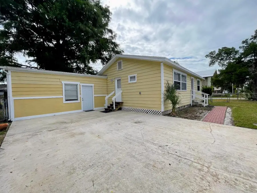 901 Woodlawn Street, Clearwater, FL 33756 - Image #2