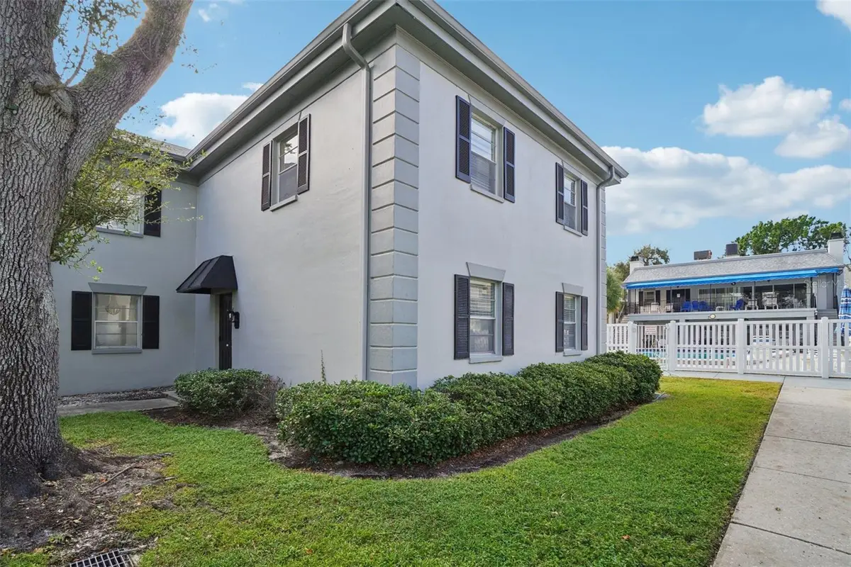 6940-A Sunset Drive S #1D, Saint Petersburg, FL 33707 - Image #1