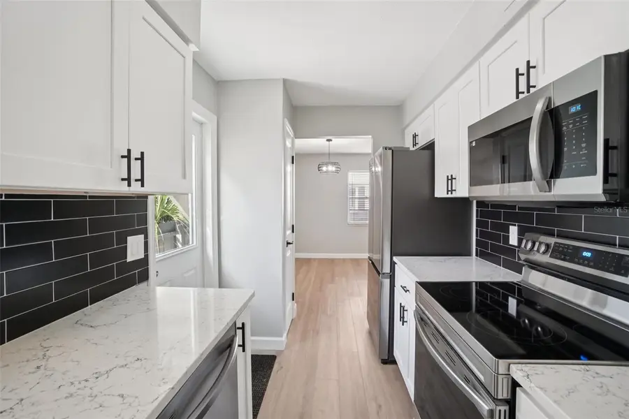 6940-A Sunset Drive S #1D, Saint Petersburg, FL 33707 - Image #2