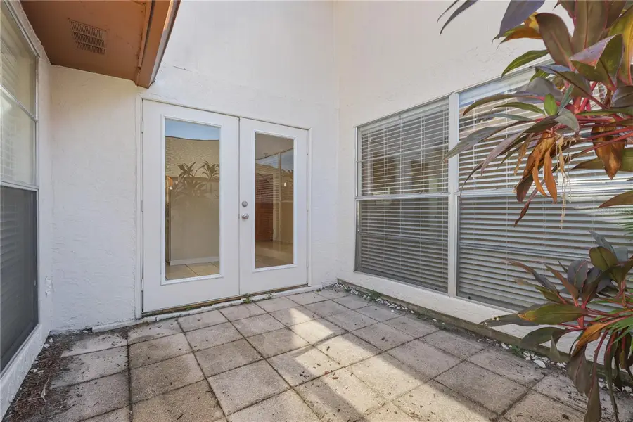 7005 Silvermill Drive, Tampa, FL 33635 - Image #2