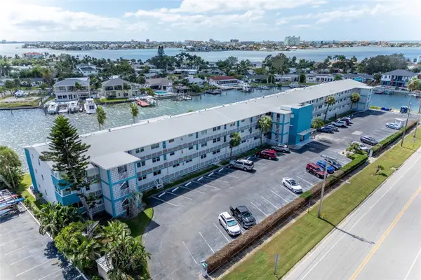 1893 Shore Drive S #203, SOUTH PASADENA, FL 33707