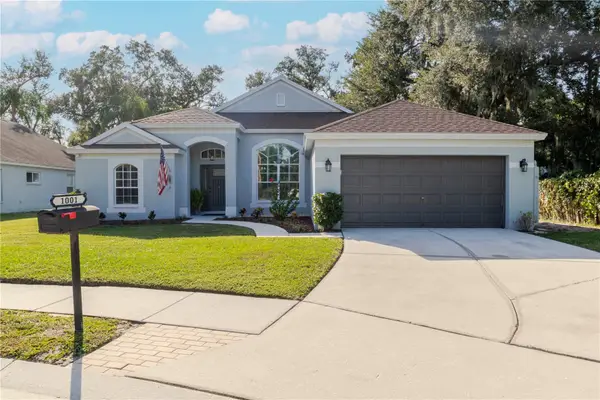1001 English Bluffs Court, BRANDON, FL 33511