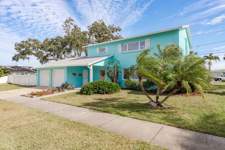 829 Narcissus Avenue, Clearwater Beach, FL 33767 - Image #3