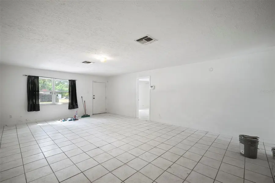 4906 E Idlewild Avenue, Tampa, FL 33610 - Image #2