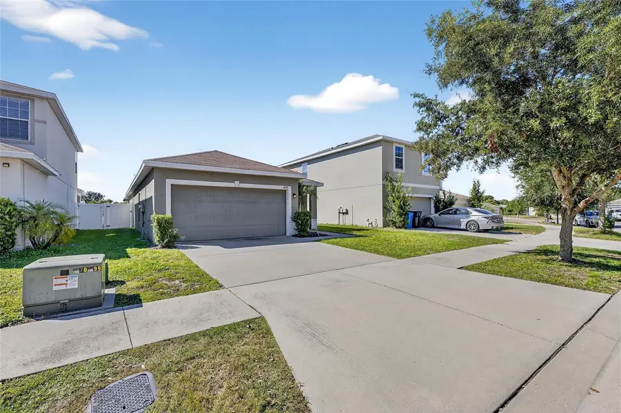 11919 Grand Kempston Drive, Gibsonton, FL 33534 - Image #3