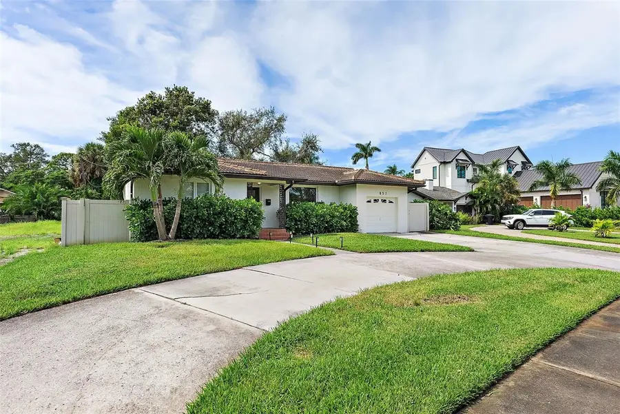 851 Snell Isle Boulevard Ne, Saint Petersburg, FL 33704 - Image #2