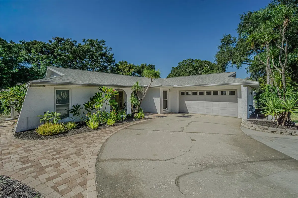 565 Sandy Hook Road, Palm Harbor, FL 34683 - #1