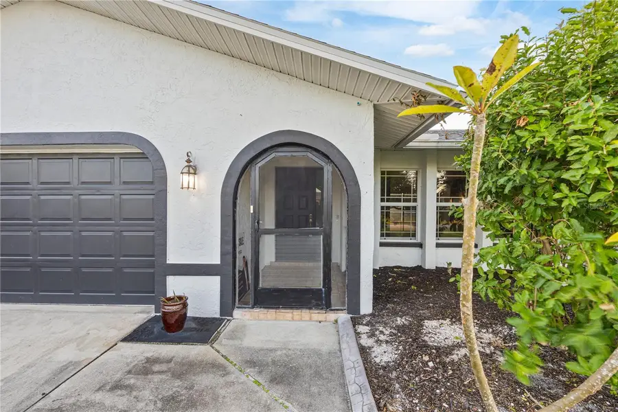 702 SE 36th Street, Cape Coral, FL 33904 - Image #2