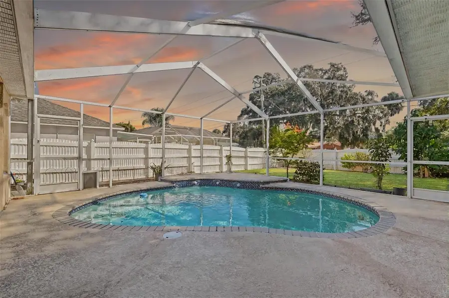 2213 Towering Oaks Circle, Seffner, FL 33584 - Image #2