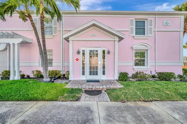 4827 Coquina Key Drive Se #B, ST PETERSBURG, FL 33705