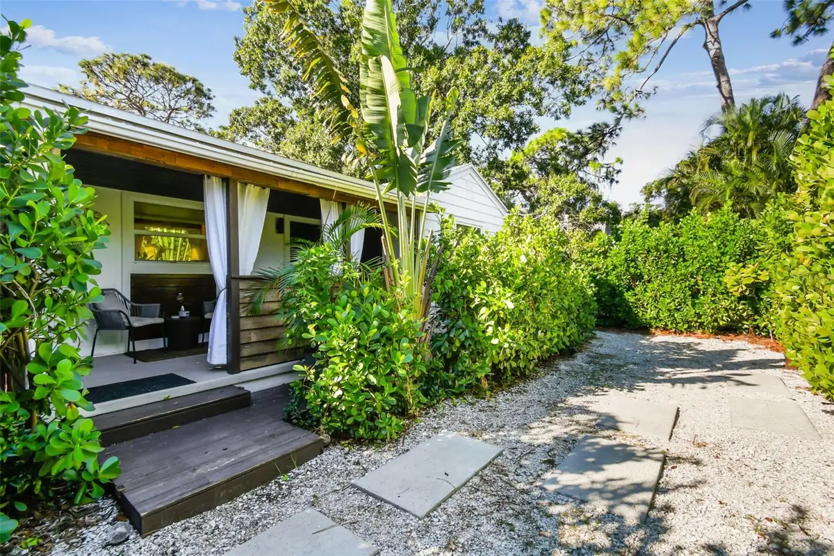 4636 3rd Avenue S, Saint Petersburg, FL 33711 - Image #1