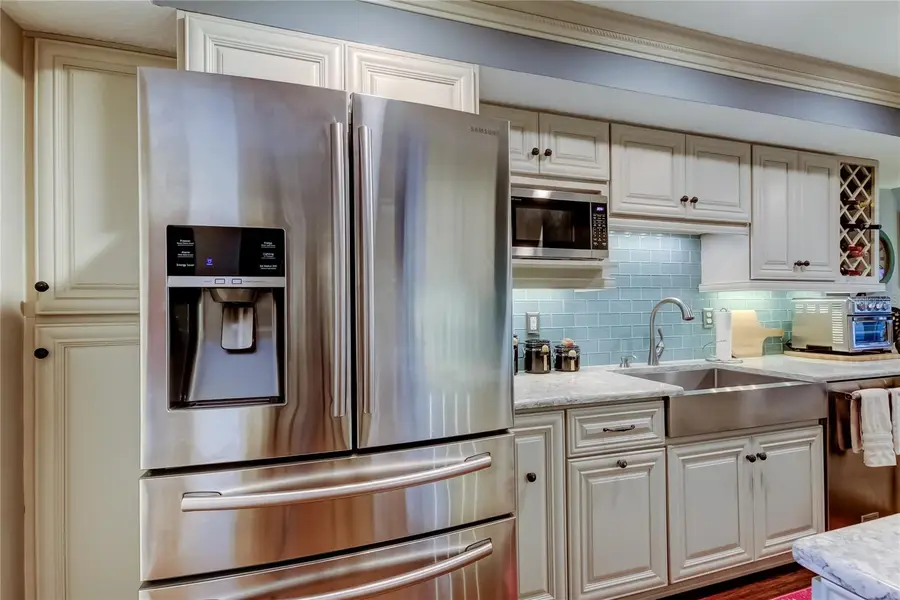 433 Paula Drive S #27, Dunedin, FL 34698 - Image #3