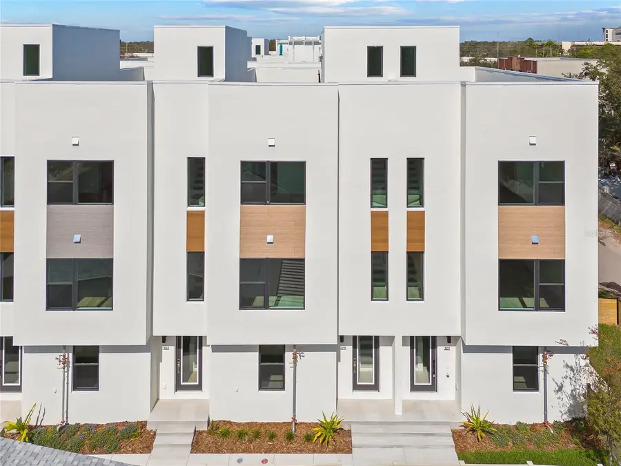 305 15th Street N, Saint Petersburg, FL 33705 - Image #2