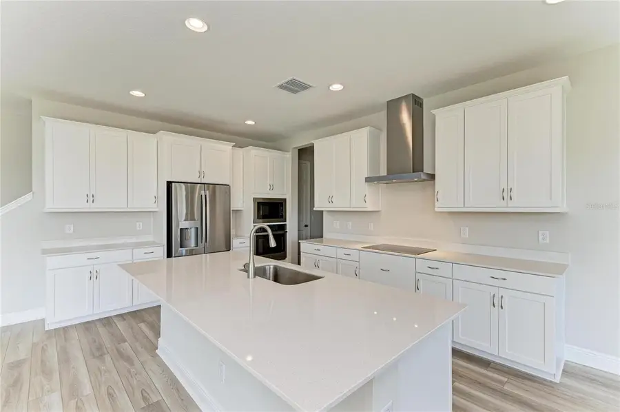 10160 Surrey Rose Drive, San Antonio, FL 33576 - Image #2