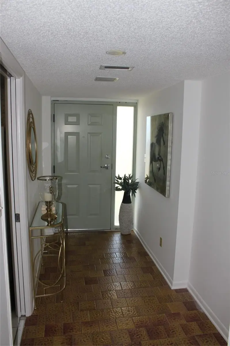 300 Woodette Drive #202B, Dunedin, FL 34698 - Image #2