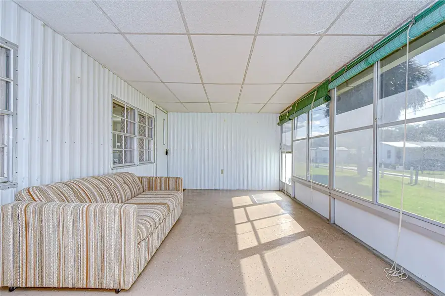 39153 Hillcrest Drive, Zephyrhills, FL 33542 - Image #3