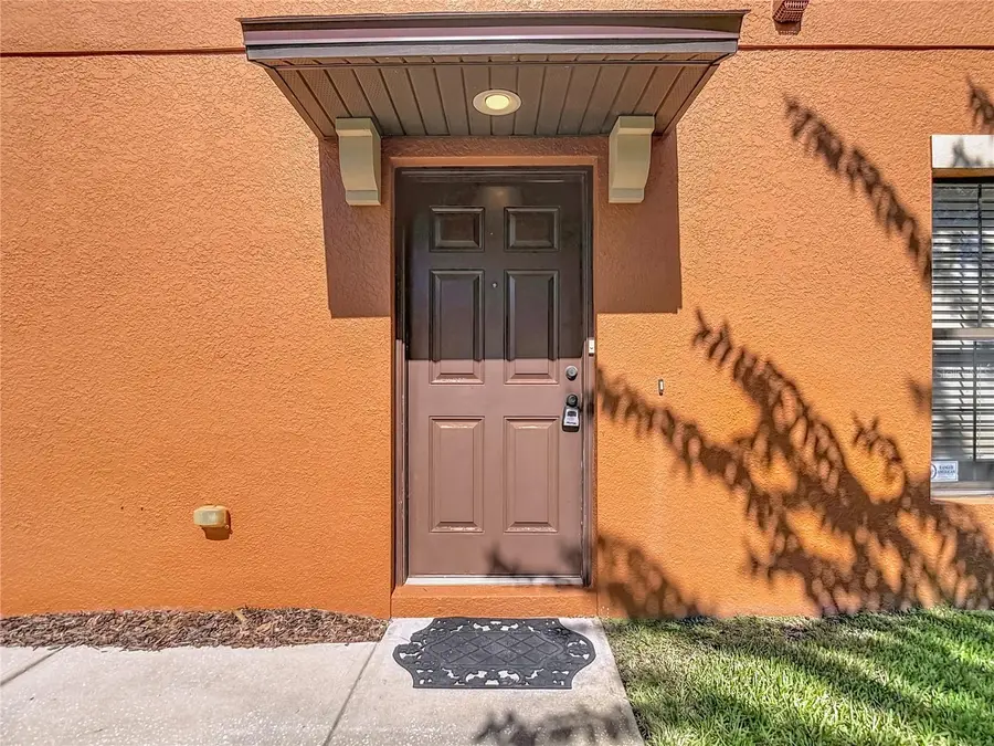 1046 Tullamore Drive, Wesley Chapel, FL 33543 - Image #3