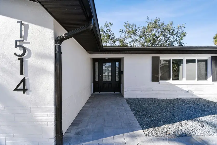 1514 Sea Gull Drive S, Saint Petersburg, FL 33707 - Image #2