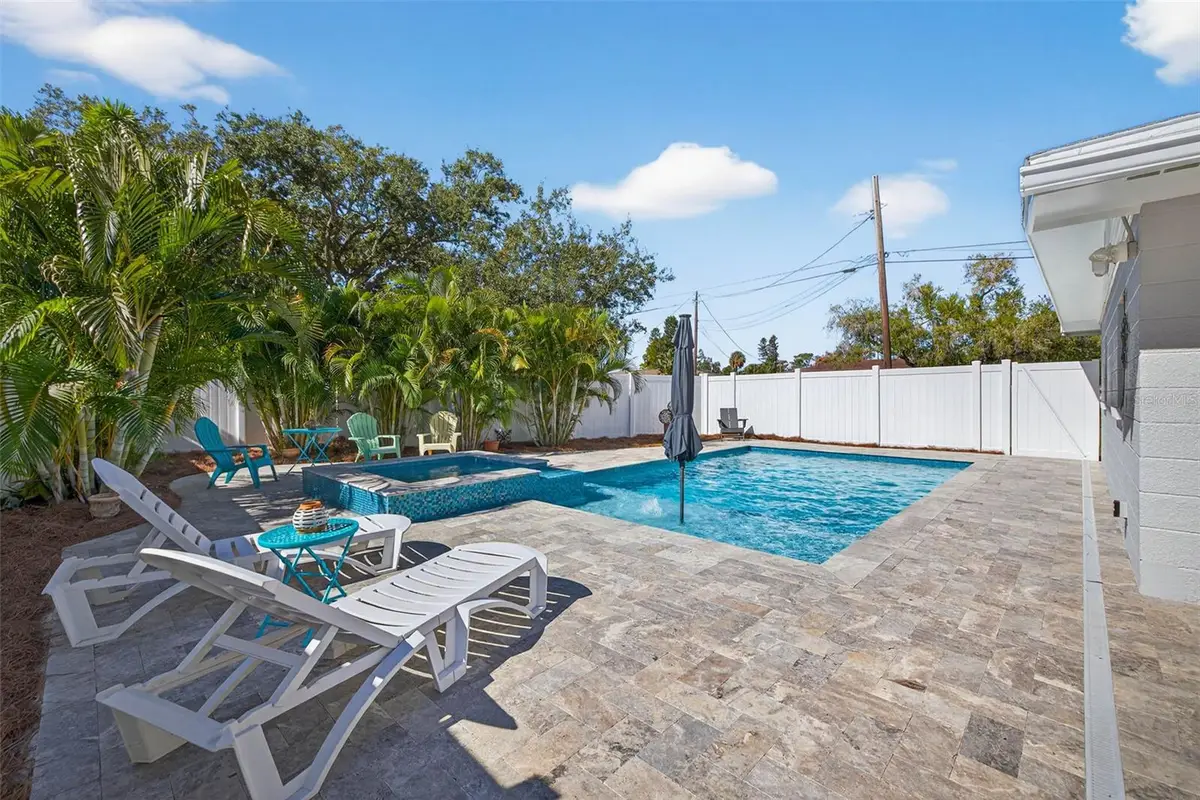 4896 Venetian Place Ne, Saint Petersburg, FL 33703 - Image #1