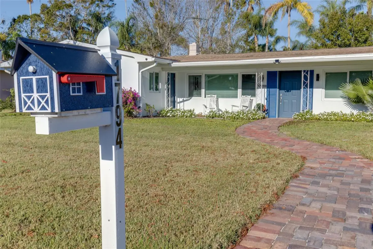 1794 Santa Barbara Dr, Dunedin, FL 34698 - Image #1