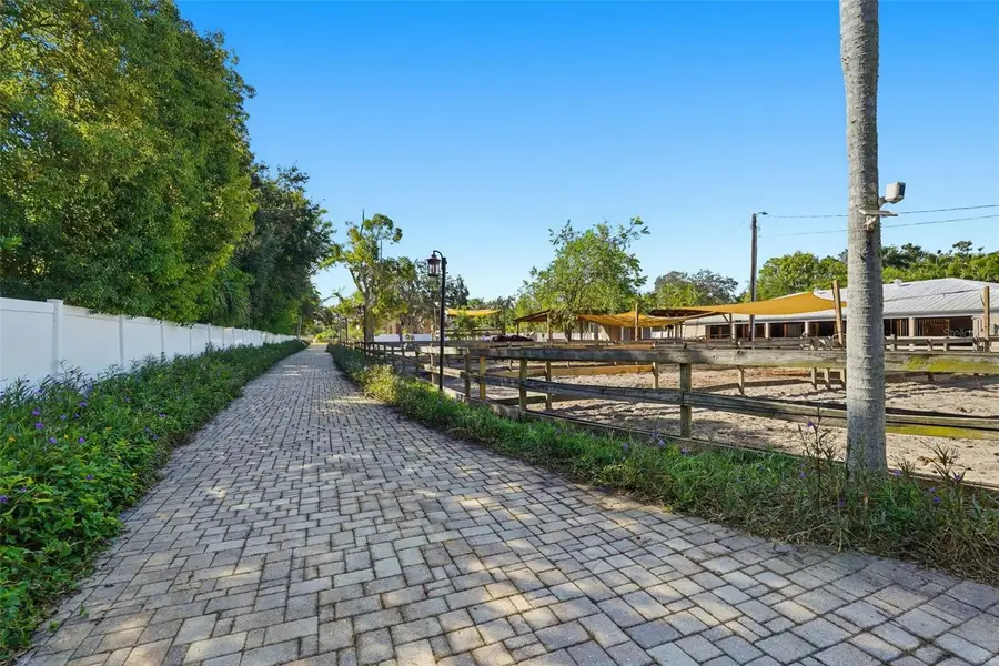 13010 114th Avenue N, Largo, FL 33774 - Image #3