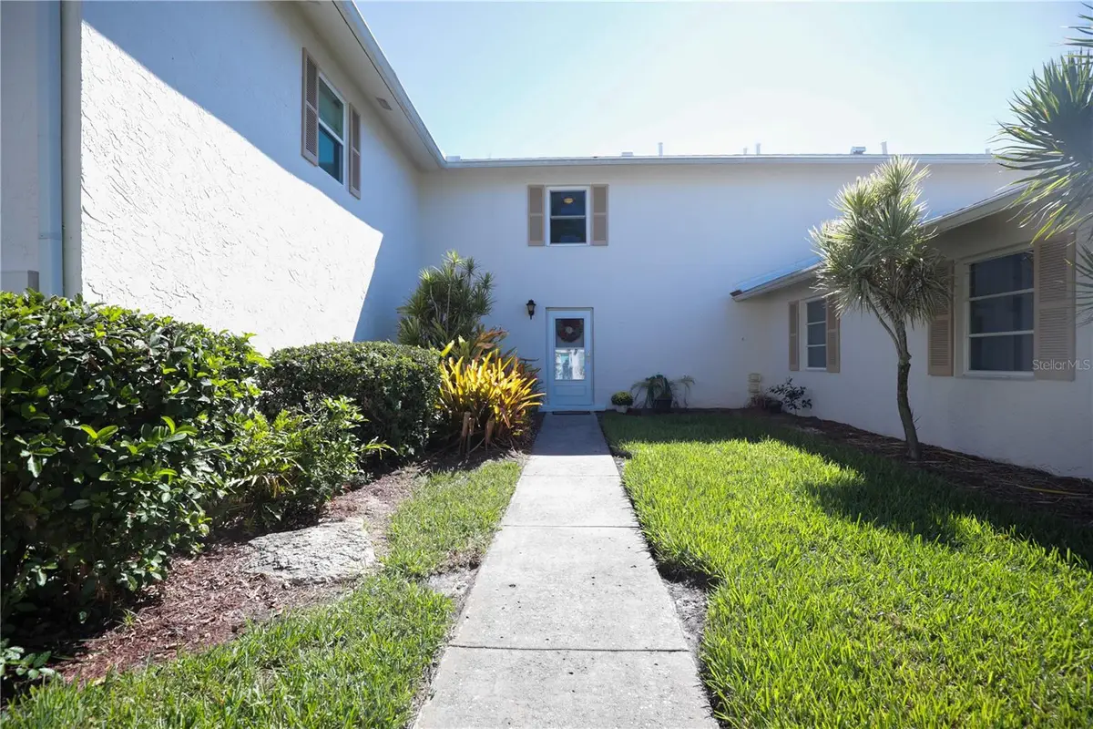 3281 38th Way S #B, Saint Petersburg, FL 33711 - Image #1