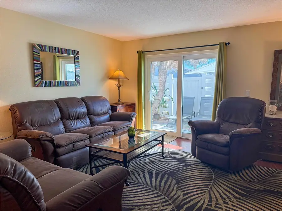 3281 38th Way S #B, Saint Petersburg, FL 33711 - Image #2