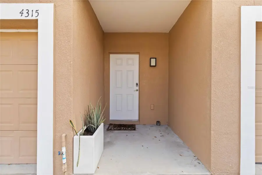 4315 Tyler Circle N, Saint Petersburg, FL 33709 - Image #2