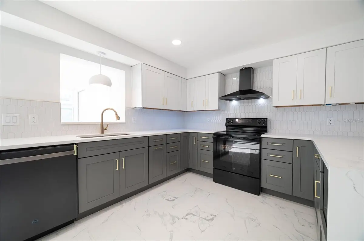 1001 Eden Isle Boulevard Ne #1, Saint Petersburg, FL 33703 - Image #1