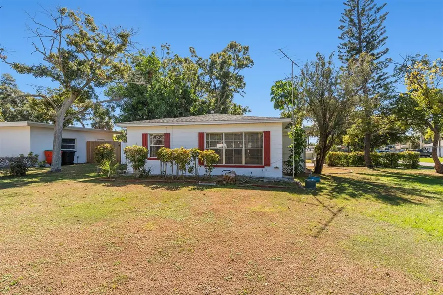 4755 Osage Road N, Saint Petersburg, FL 33708 - Image #3