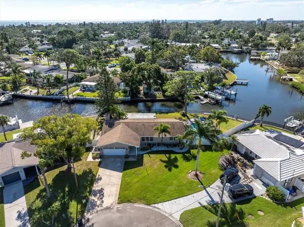 4812 Venetian Place Ne, ST PETERSBURG, FL 33703